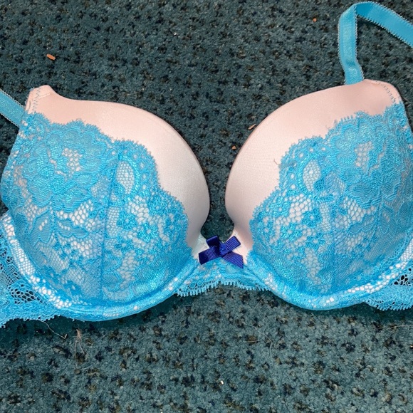 Victoria’s Secret Dream Angels Lace Push Up  Bra - Picture 1 of 5